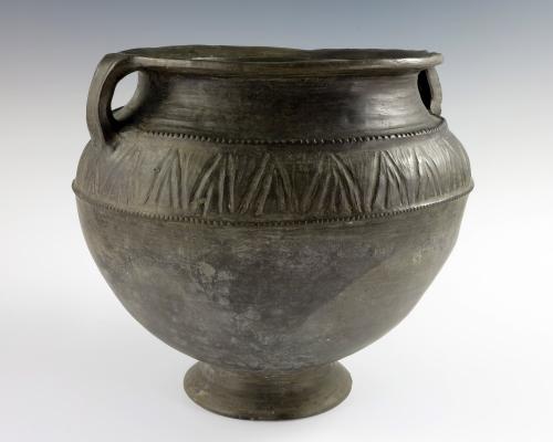 Artifact No.1981.177a, Etruscan Clay Vessel, ca. 550 B.C.E.; Gerald R. Ford Presidential Librar…