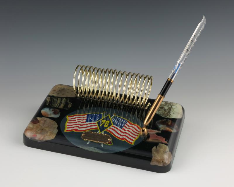 1987.306.1 a-b; Gerald R. Ford Presidential Library & Museum, Grand Rapids, MI