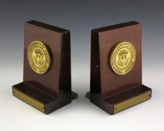 1981.14.8 a-b; Gerald R. Ford Presidential Library & Museum