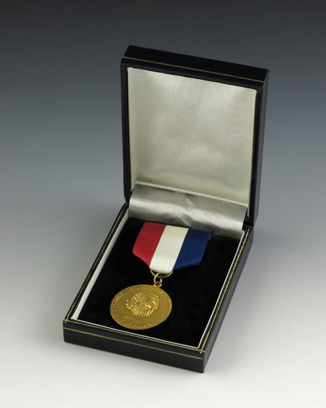 1989.490.1 a-b; Gerald R. Ford Presidential Library & Museum, Grand Rapids, MI