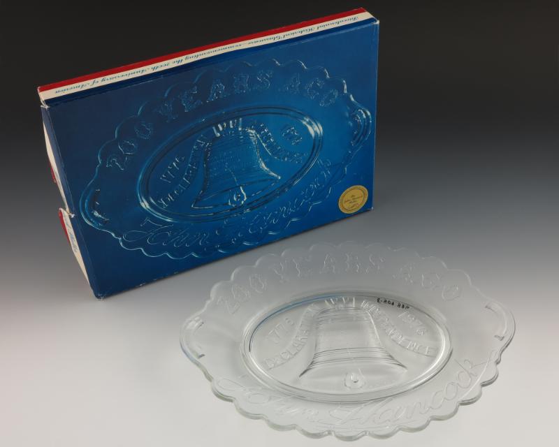 1988.605.3 a-b; Gerald R. Ford Presidential Library & Museum, Grand Rapids, MI
